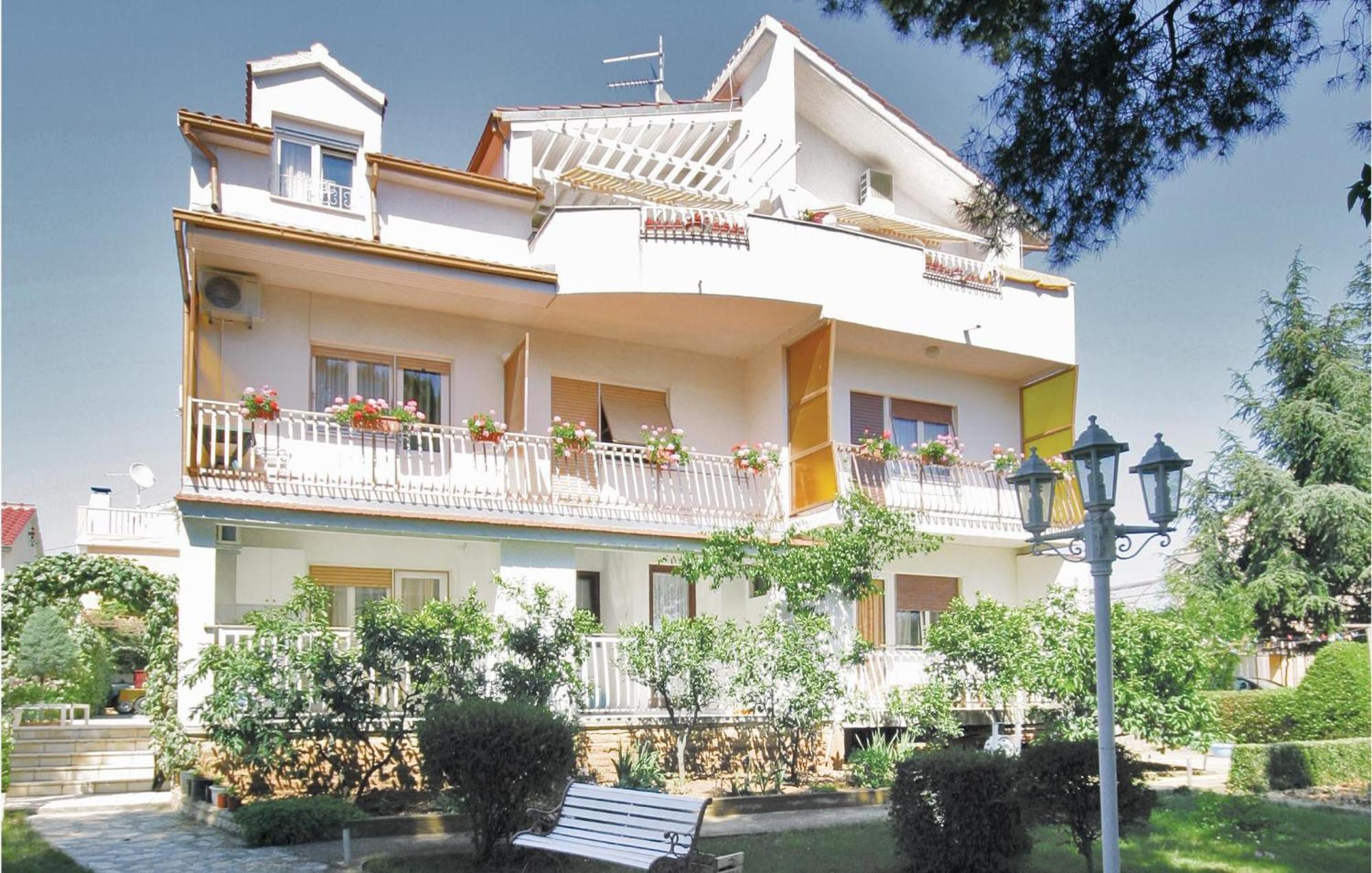 Cozy Apartment In Brodarica With Wifi מראה חיצוני תמונה